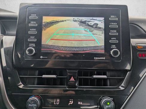 Used 2021 Toyota Camry SE image 13