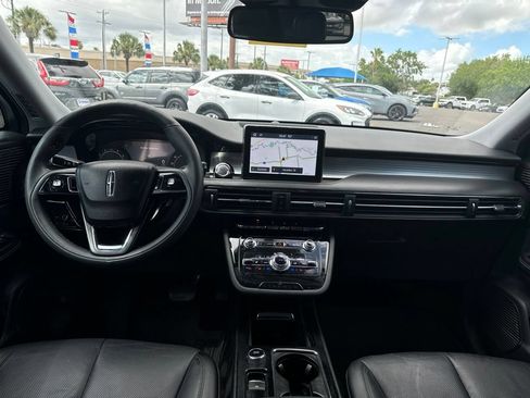 Used 2022 Lincoln Corsair FWD w/ Premium Package image 16