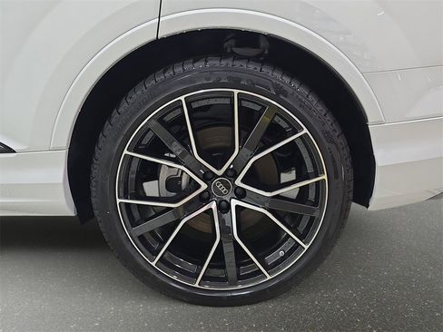 New 2025 Audi Q7 3.0T Premium Plus image 34