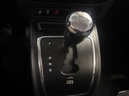 Used 2014 Jeep Patriot Latitude image 18