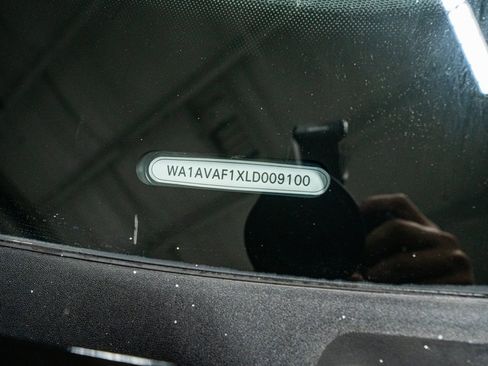 Used 2020 Audi Q8 Premium w/ Black Optic Package image 63