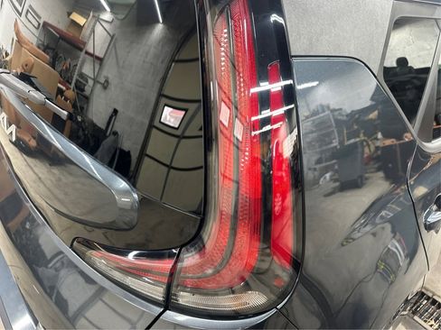 Used 2023 Kia Soul LX w/ LX Technology Package image 24