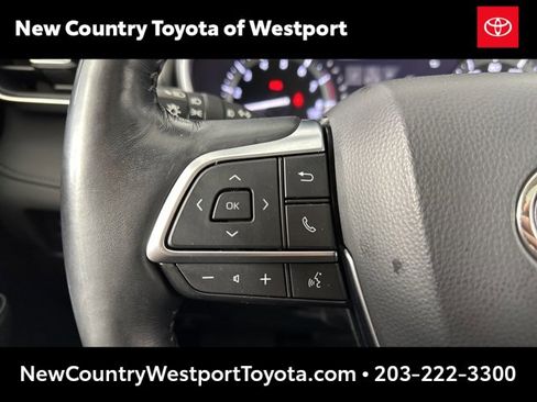 Used 2021 Toyota Highlander Platinum image 15