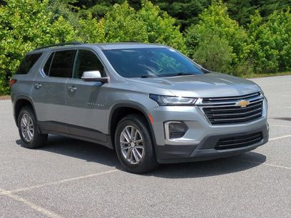 Used 2023 Chevrolet Traverse LT