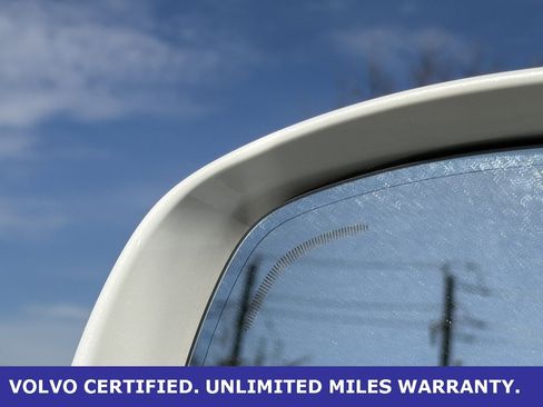 Certified 2025 Volvo XC90 B6 Plus image 12