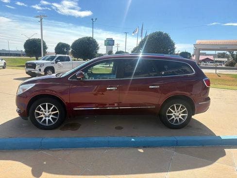 Used 2017 Buick Enclave Leather FWD image 7
