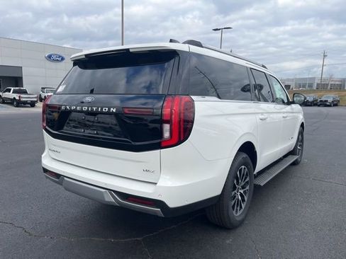New 2025 Ford Expedition Max Platinum image 4