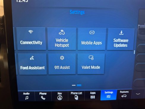 Used 2024 Ford Expedition XLT image 37