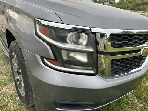 Used 2019 Chevrolet Suburban LT RWD image 6