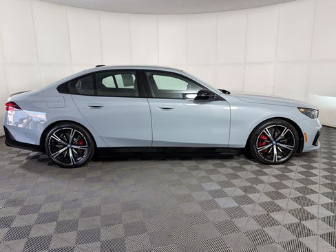 Used 2024 BMW i5 M60 w/ Premium Package AWD/4WD image 8