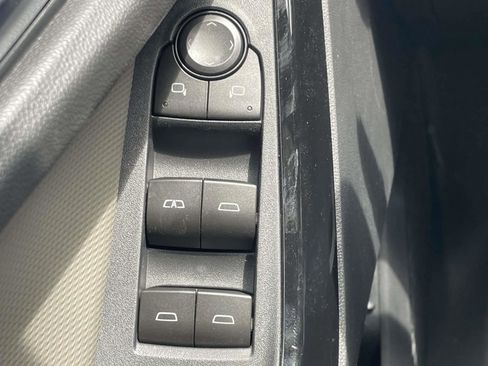 New 2026 Chevrolet Equinox LT w/ Convenience Package II image 19