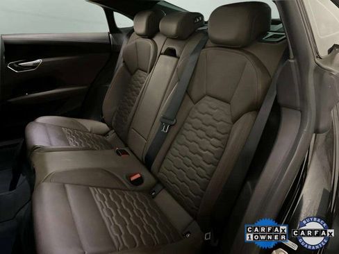 Used 2022 Audi e-tron GT Premium Plus image 66