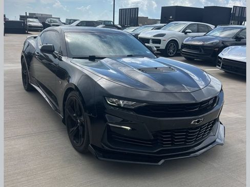 Used 2019 Chevrolet Camaro SS w/ LPO, Ground Effects Package RWD image 1