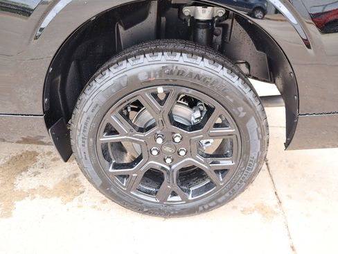 New 2026 Ford Maverick Lobo AWD/4WD image 19