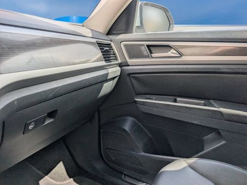 Used 2018 Volkswagen Atlas SEL w/ R-Line Package FWD image 30