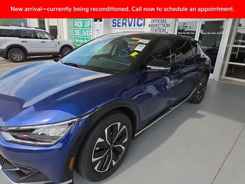 Used 2024 Kia EV6 Wind w/ Wind Technology Package AWD/4WD image 2