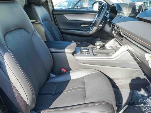 New 2025 MAZDA CX-70 Plug-In Hybrid w/ Premium Pkg image 19