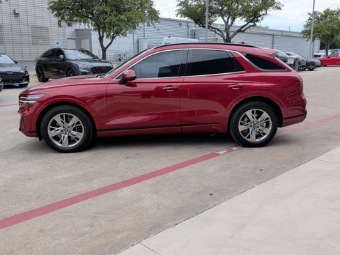 Used 2022 Genesis GV70 3.5T Sport w/ Sport Advanced Package AWD/4WD image 7