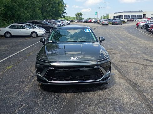 Used 2024 Hyundai Sonata SEL w/ Convenience Package FWD image 8