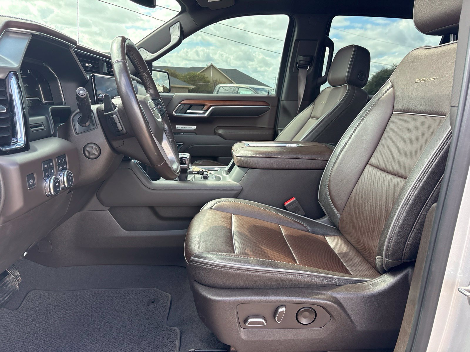 Used 2022 GMC Sierra 1500 Denali AWD/4WD image 15