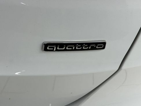 Used 2025 Audi Q3 2.0T Premium AWD/4WD image 33