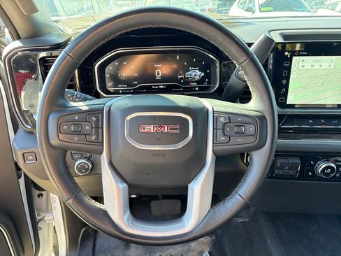 Used 2024 GMC Sierra 1500 SLE w/ Preferred Package image 17