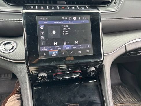 Used 2024 Jeep Grand Cherokee Altitude AWD/4WD image 16