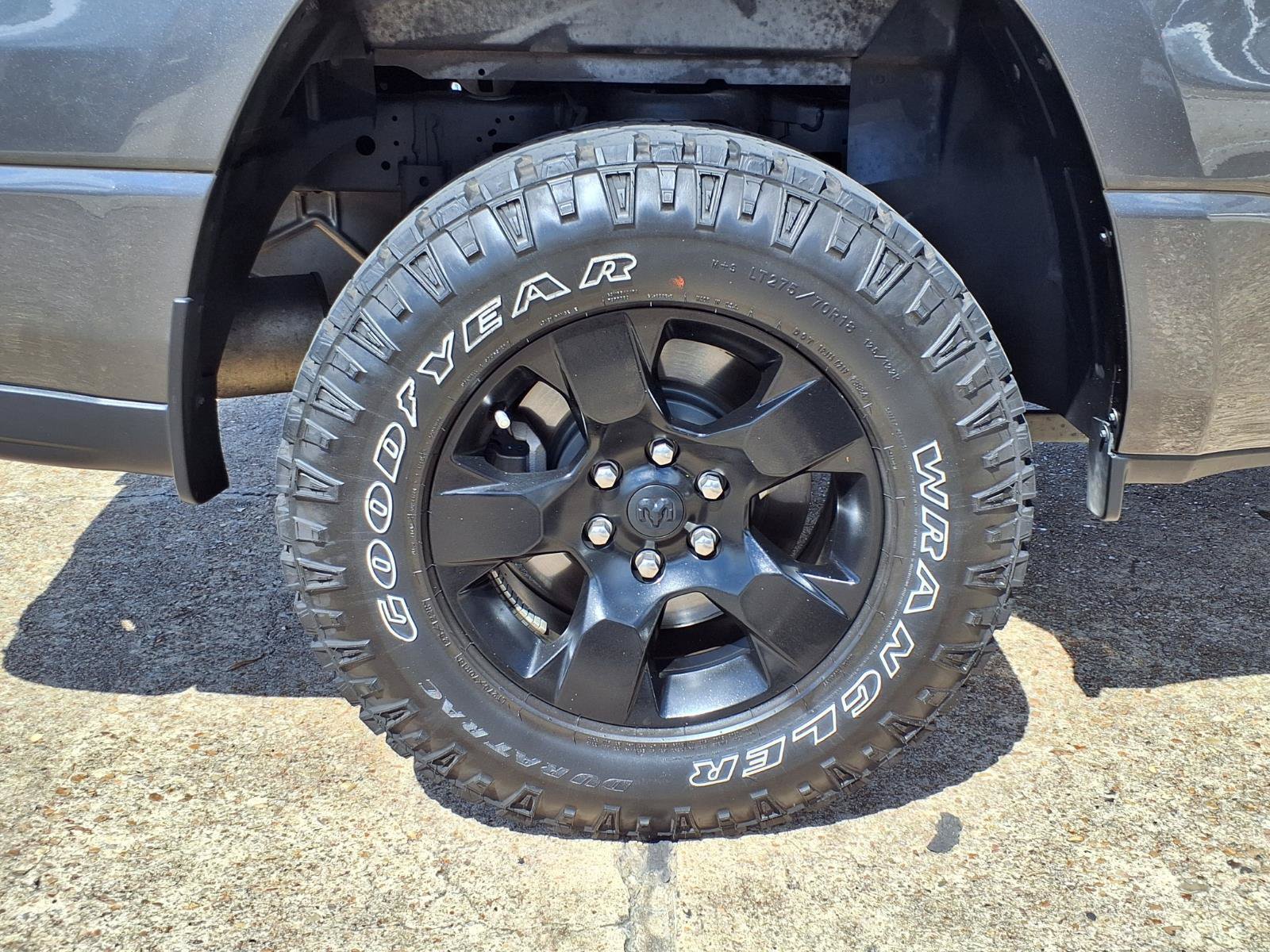 Used 2025 RAM 1500 Warlock AWD/4WD image 30