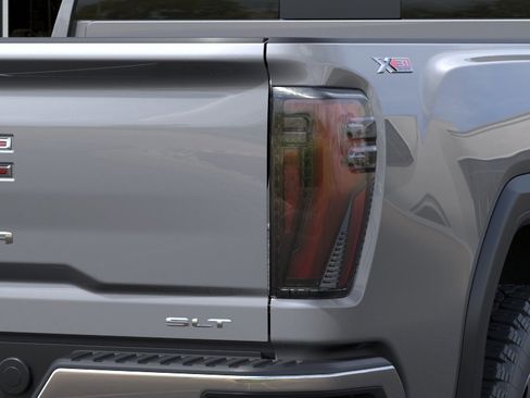 New 2026 GMC Sierra 2500 SLT AWD/4WD image 11