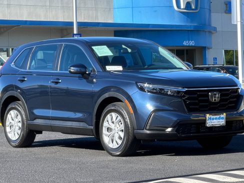 Used 2024 Honda CR-V LX image 7