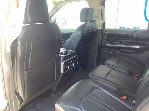 Used 2018 Ford Expedition Max Platinum AWD/4WD image 12