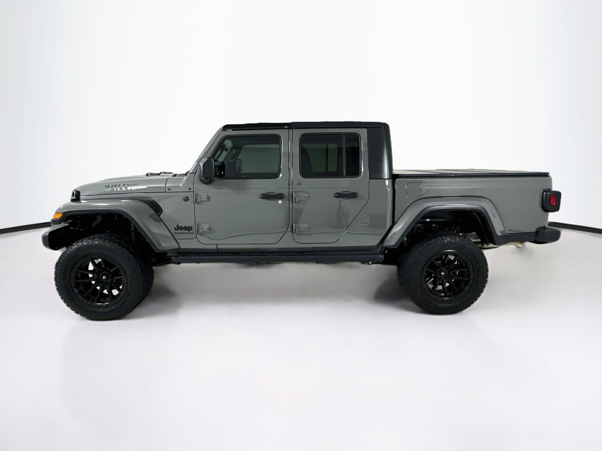 Used 2023 Jeep Gladiator Sport AWD/4WD image 5