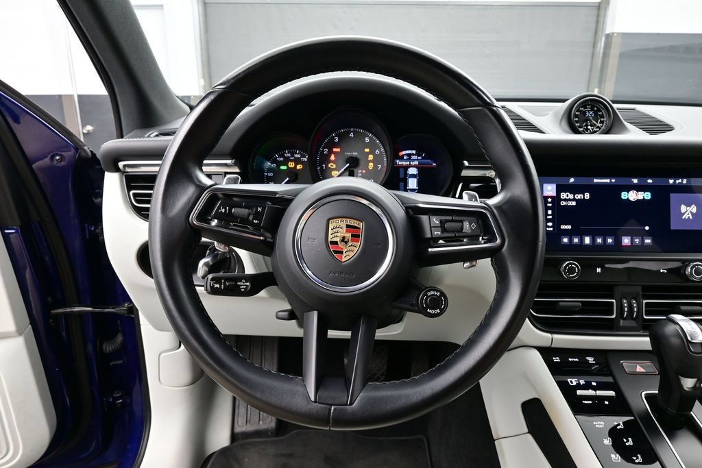 Certified 2023 Porsche Macan S AWD/4WD image 8