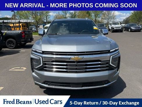 Used 2025 Chevrolet Suburban Premier w/ Sun And Tow Package image 2