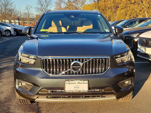 Used 2021 Volvo XC40 T5 Inscription w/ Protection Package Premier image 2