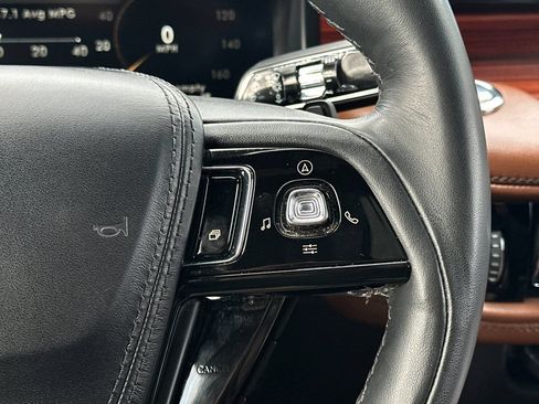 Used 2024 Lincoln Aviator Reserve AWD/4WD image 34