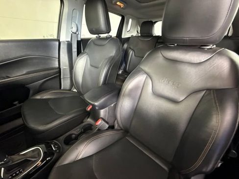 Used 2018 Jeep Compass Limited w/ Navigation Group AWD/4WD image 16