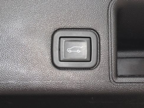 Used 2024 GMC Terrain SLT AWD/4WD image 20