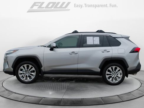 Used 2025 Toyota RAV4 XLE Premium FWD image 5