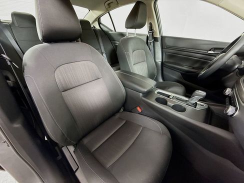 Used 2025 Nissan Altima 2.5 SV FWD image 26