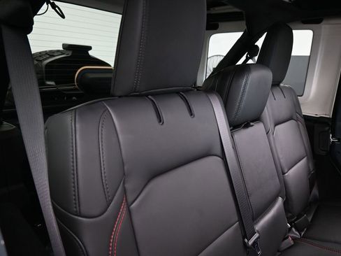 Used 2026 Jeep Wrangler Unlimited Rubicon w/ Xtreme 35 Tire Package image 33