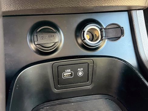 Used 2018 Hyundai Santa Fe AWD image 29