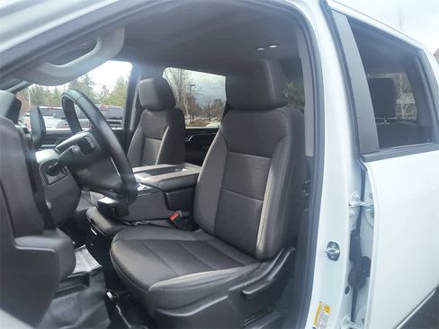 Used 2024 Chevrolet Silverado 3500 LT image 11