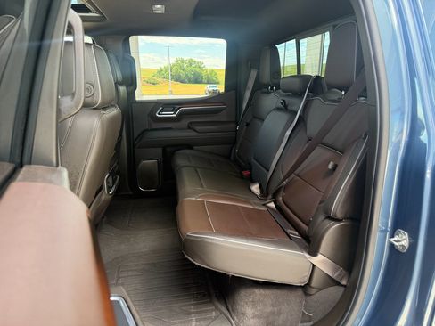 Used 2025 GMC Sierra 1500 Denali w/ Technology Package AWD/4WD image 18