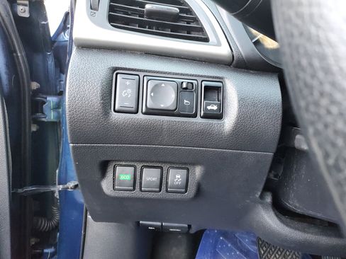 Used 2017 Nissan Sentra S image 17