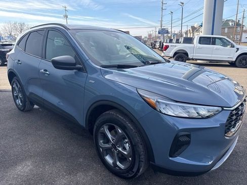 New 2026 Ford Escape ST-Line w/ Tech Pack #1 AWD/4WD image 4