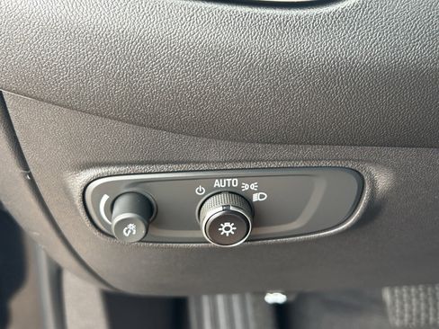 Certified 2024 Chevrolet Equinox LT FWD image 32