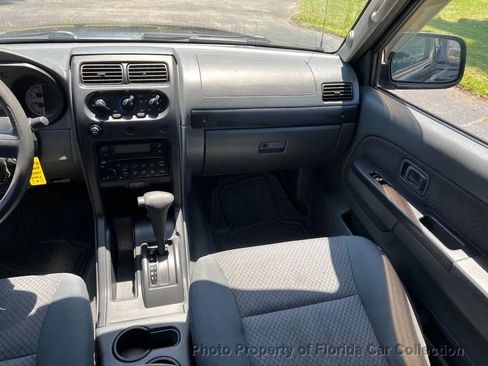 Used 2004 Nissan Xterra XE image 10