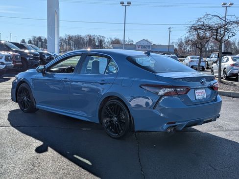 Used 2023 Toyota Camry XSE image 6
