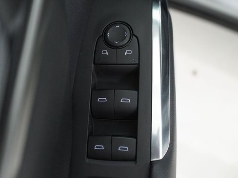 Used 2024 Chevrolet Traverse LS FWD image 23